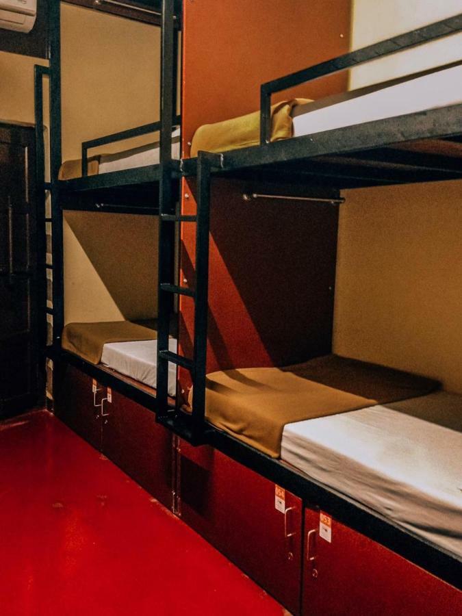 The Metro Pod - Backpackers A/C Dormitory Коччи Экстерьер фото